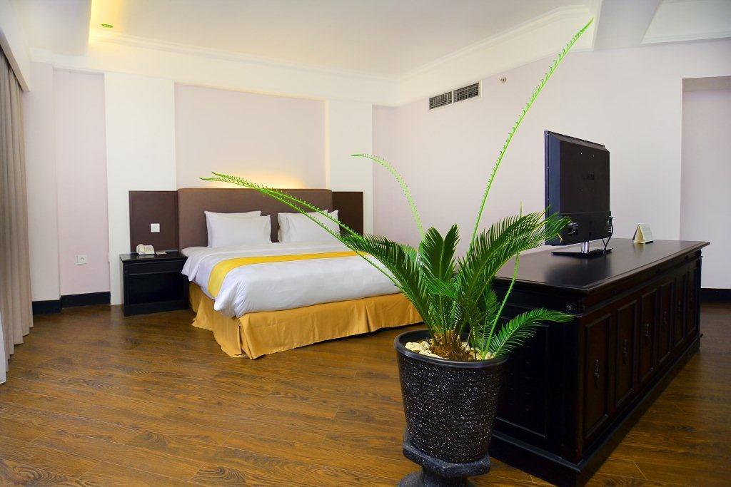 Kyriad Bumiminang Hotel Паданг Экстерьер фото