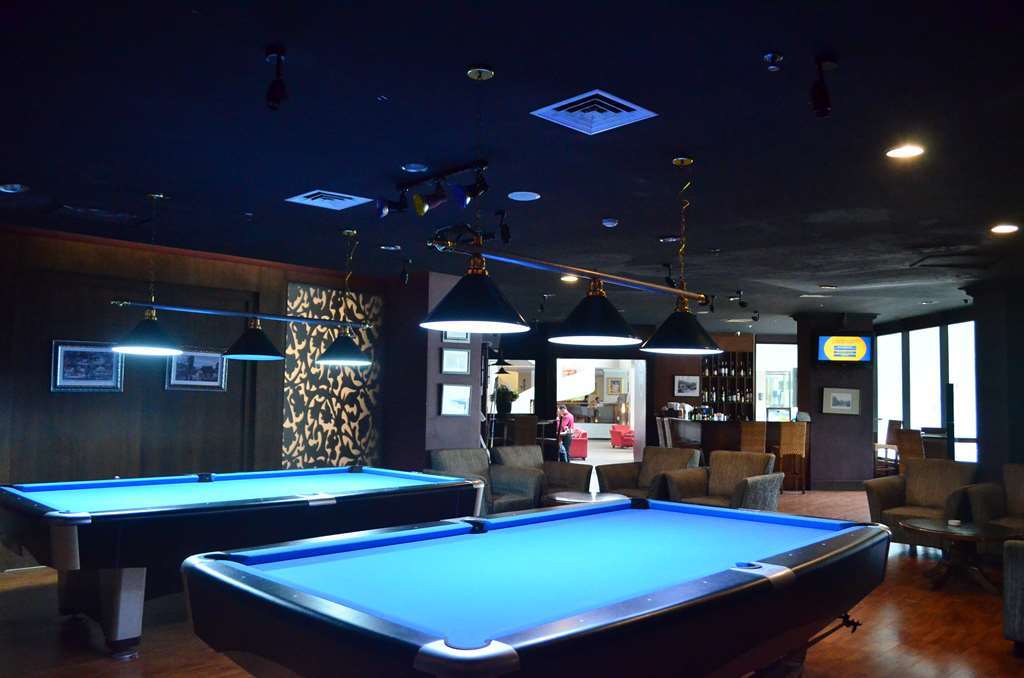 Kyriad Bumiminang Hotel Паданг Ресторан фото